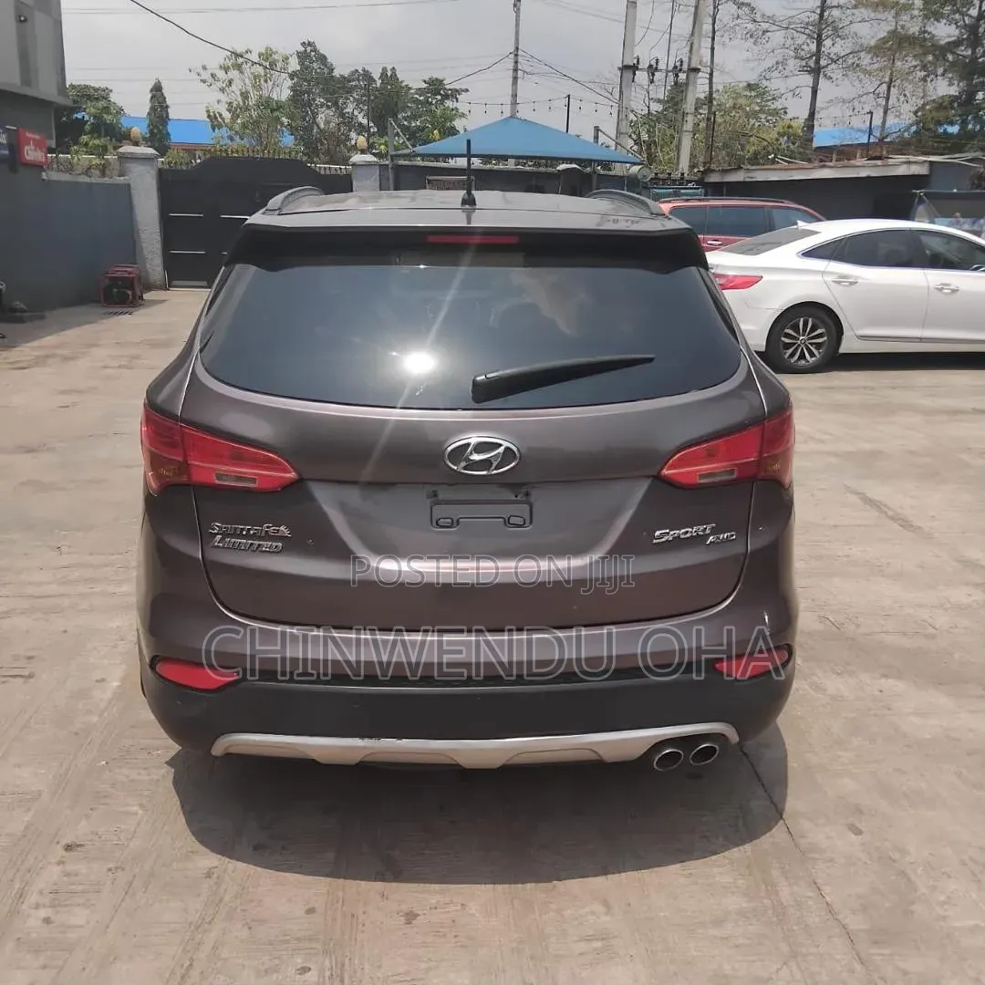 Hyundai Santa Fe 2016 Gray