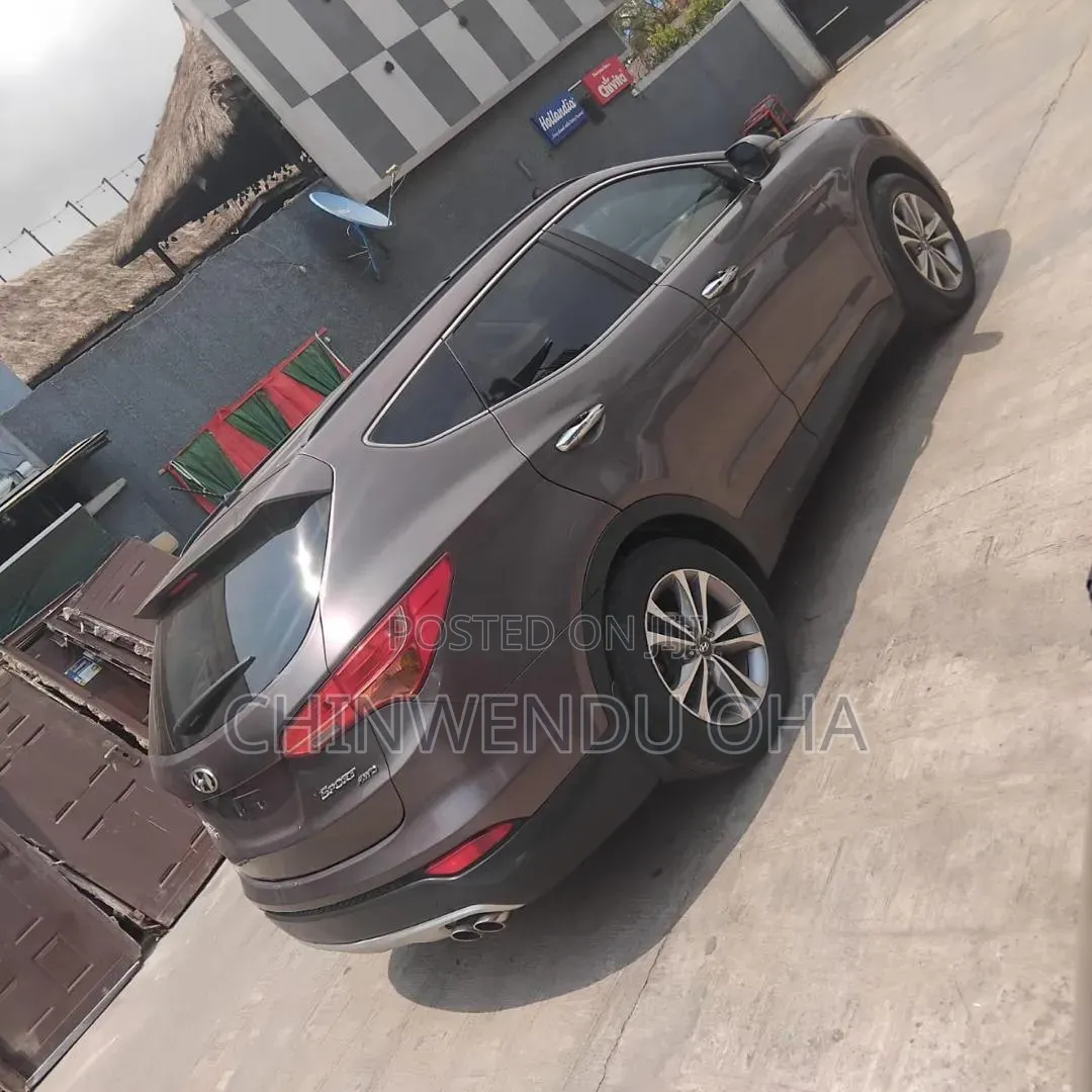 Hyundai Santa Fe 2016 Gray