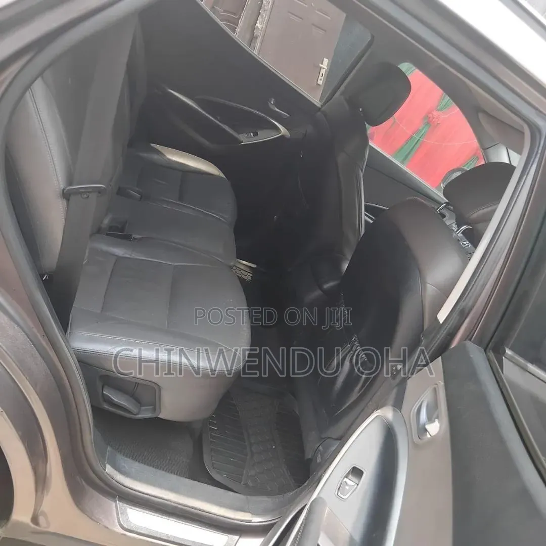 Hyundai Santa Fe 2016 Gray