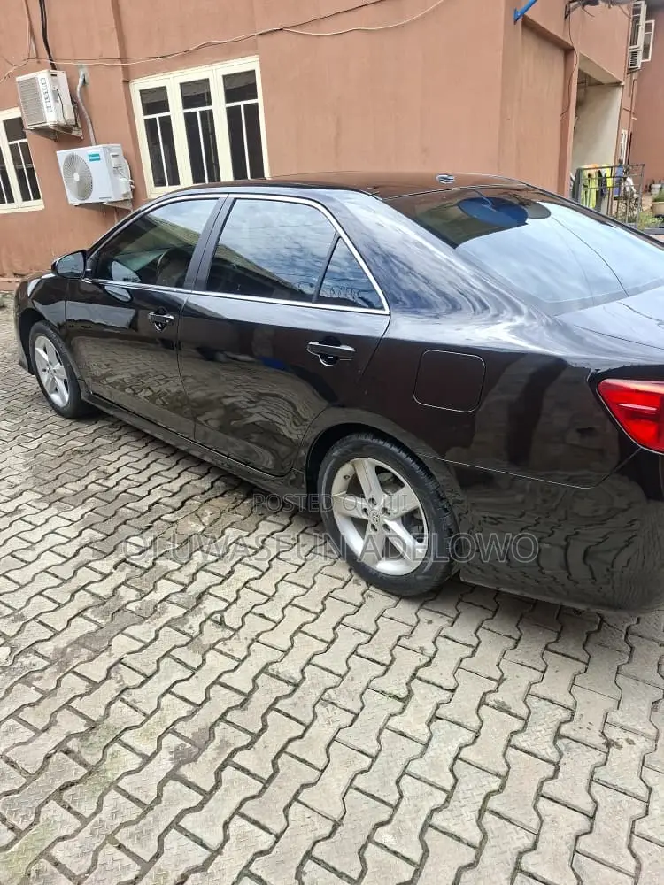 Toyota Camry SE Sport 4dr Sedan (2.5L 4cyl 6A) 2014 Black