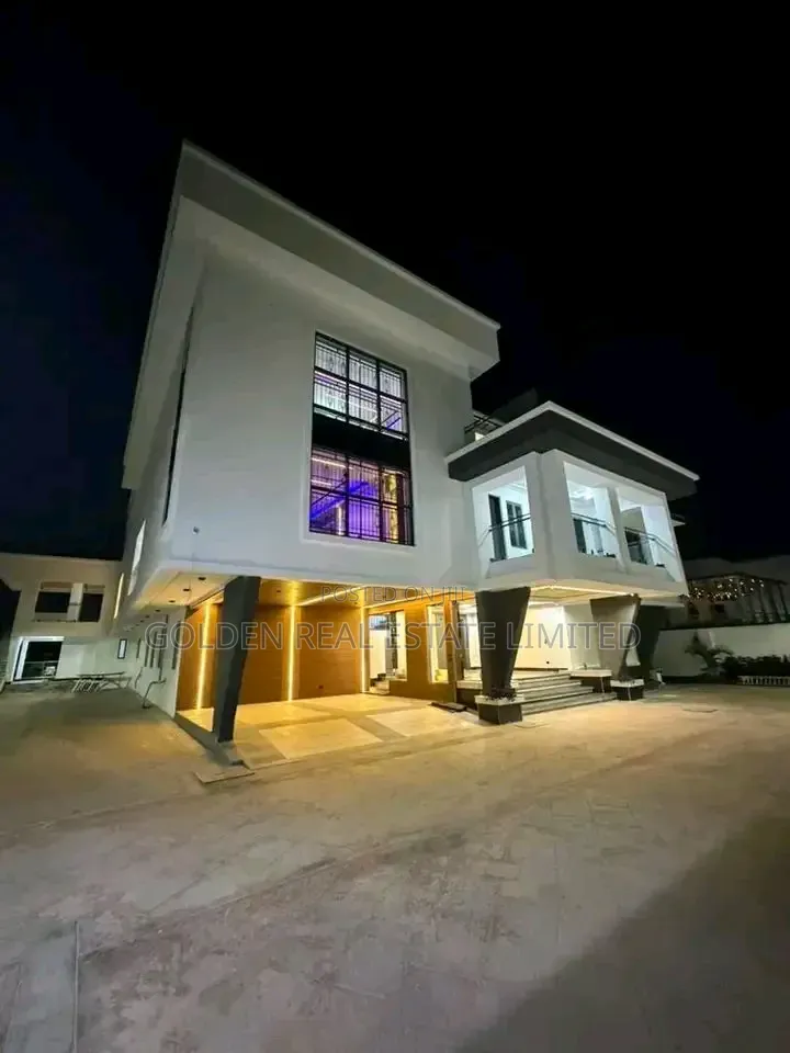 9bdrm Duplex in Guzape District for sale