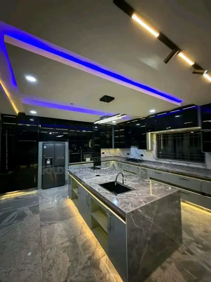 9bdrm Duplex in Guzape District for sale