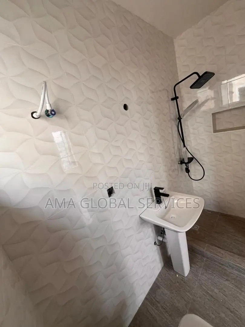 2bdrm Maisonette in The Goldmark, Ikate for sale