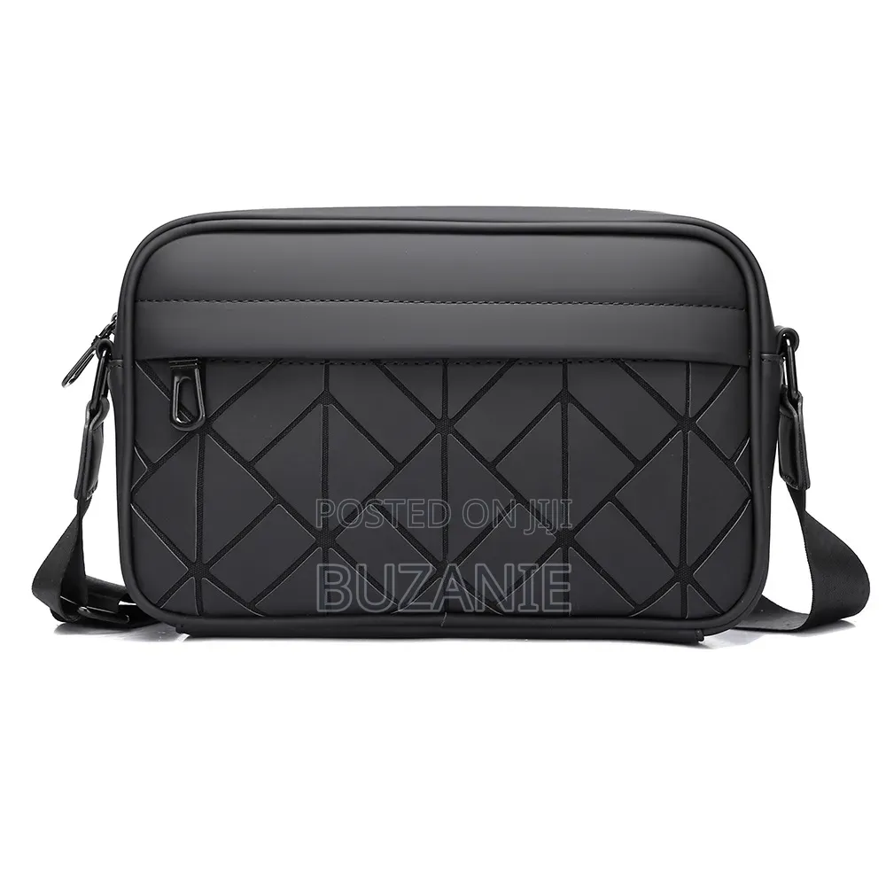 Water Resistant Crossbody Bag Men Fashionable Messenger Bag