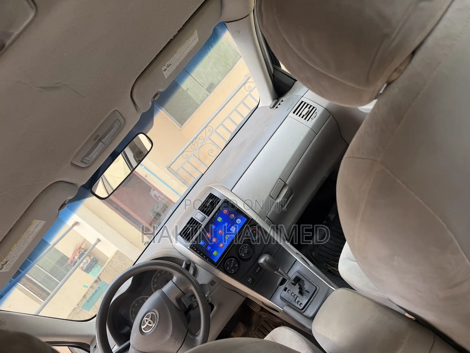 Toyota Corolla LE 4dr Sedan (1.8L 4cyl 4A) 2010 Silver