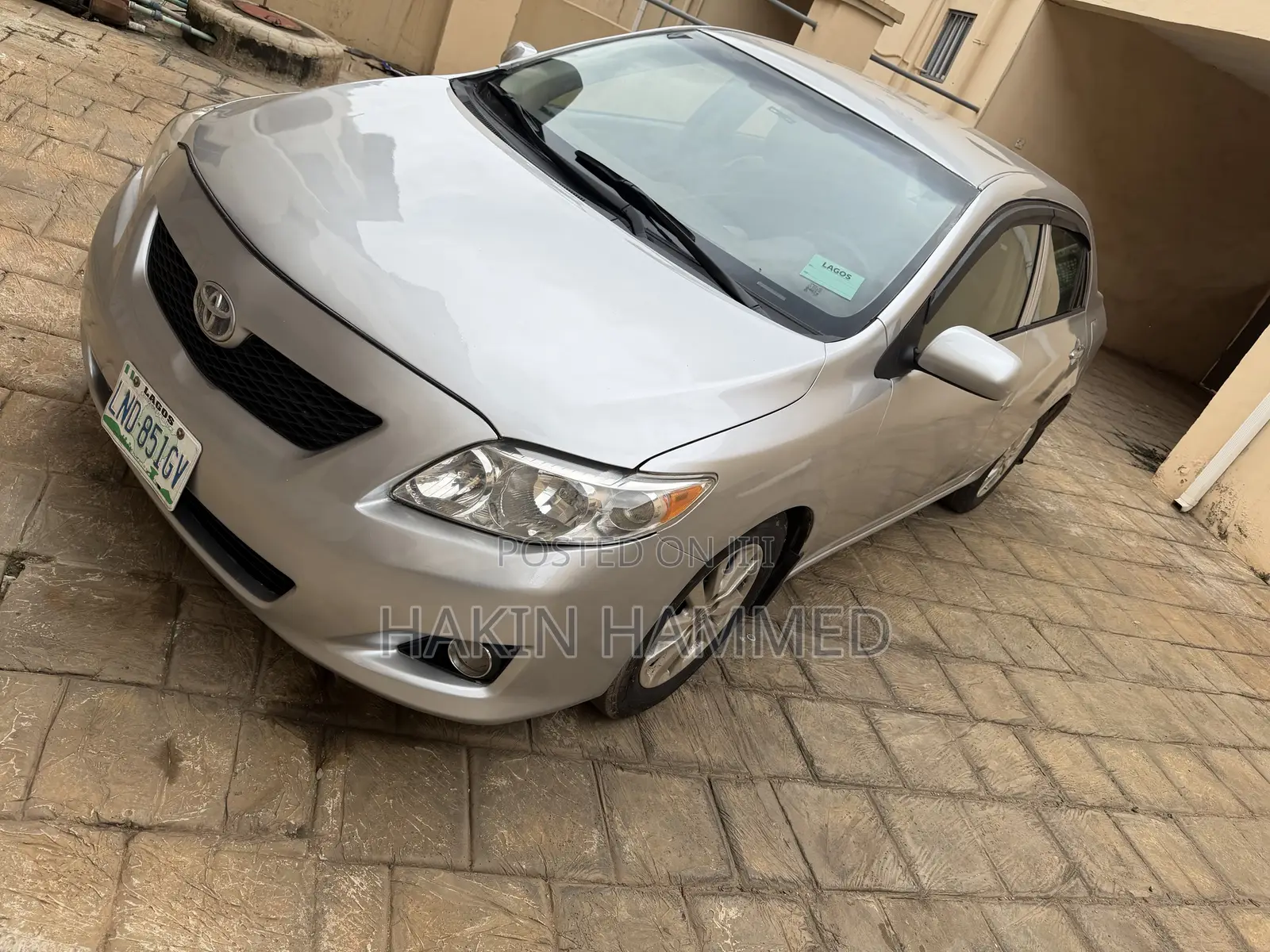 Toyota Corolla LE 4dr Sedan (1.8L 4cyl 4A) 2010 Silver