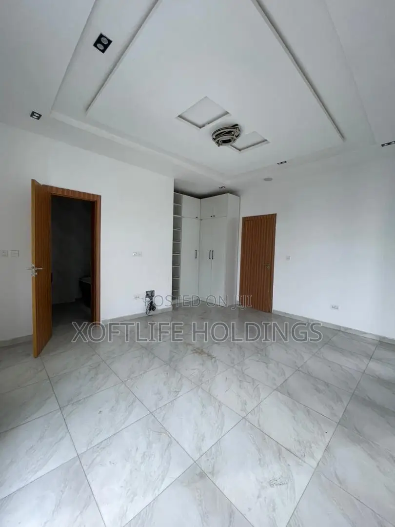 1bdrm Shared Apartment in Ikota for rent