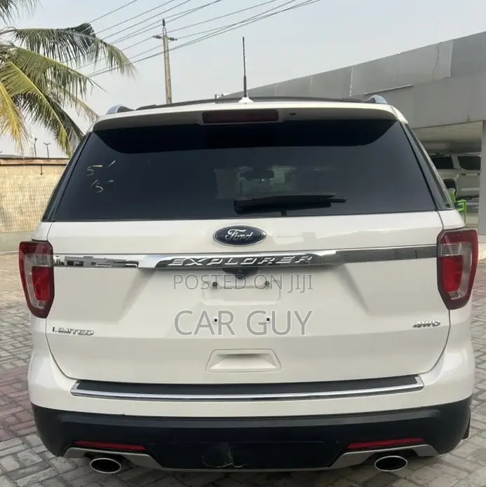 Ford Explorer Limited AWD 2019 White