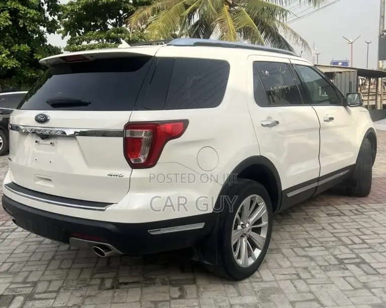 Ford Explorer Limited AWD 2019 White