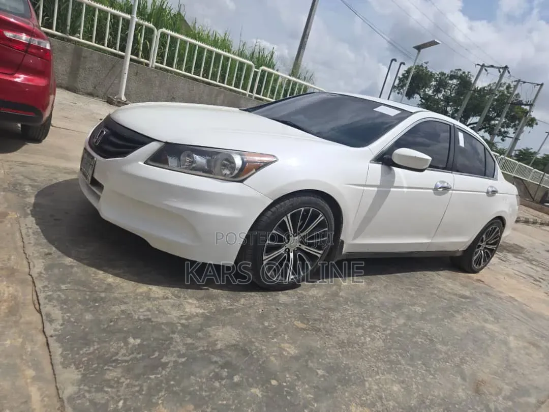 Honda Accord 2010 White