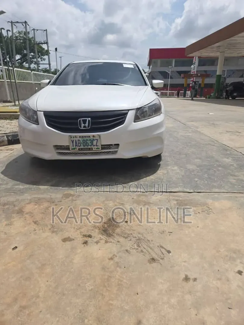 Honda Accord 2010 White