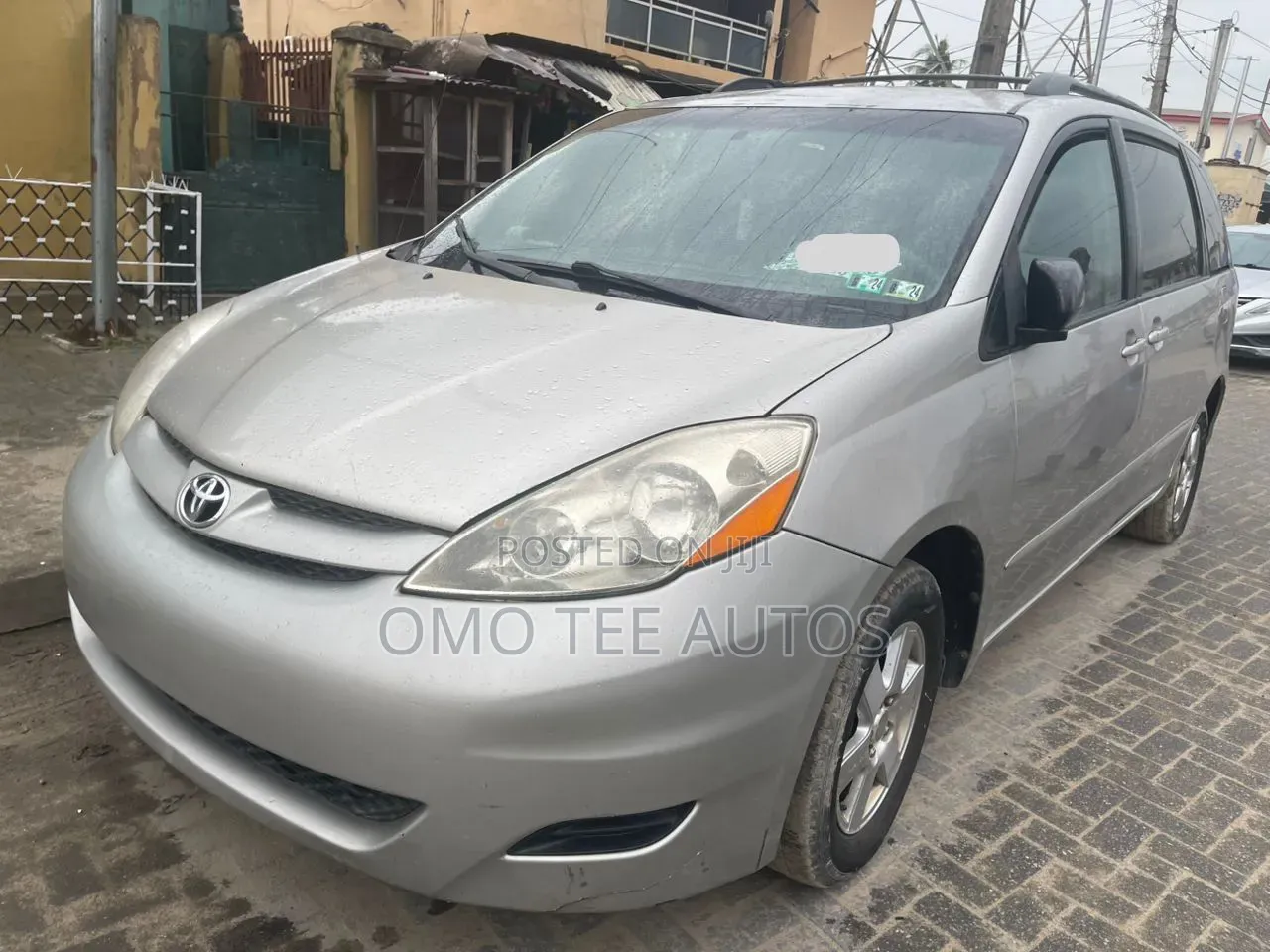 Toyota Sienna LE 2009 Silver