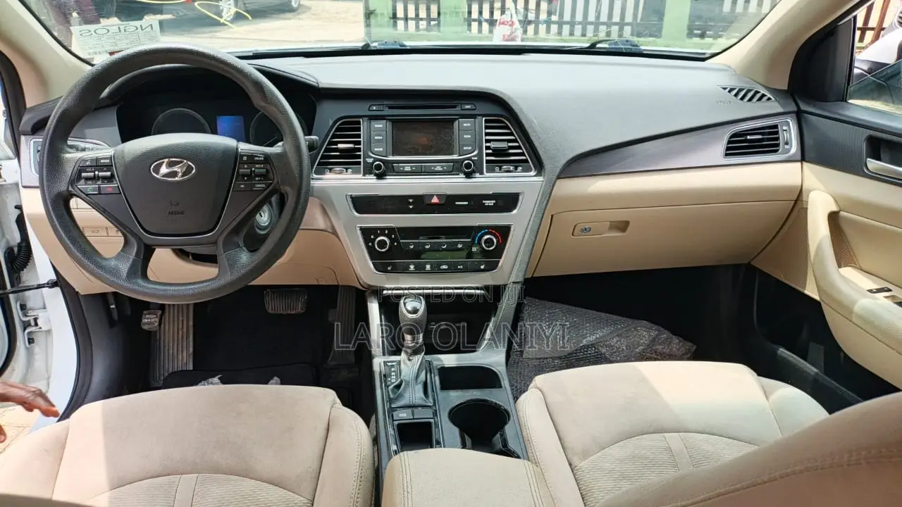 Hyundai Sonata SE 4dr Sedan (2.4L 4cyl 6A) 2015 White