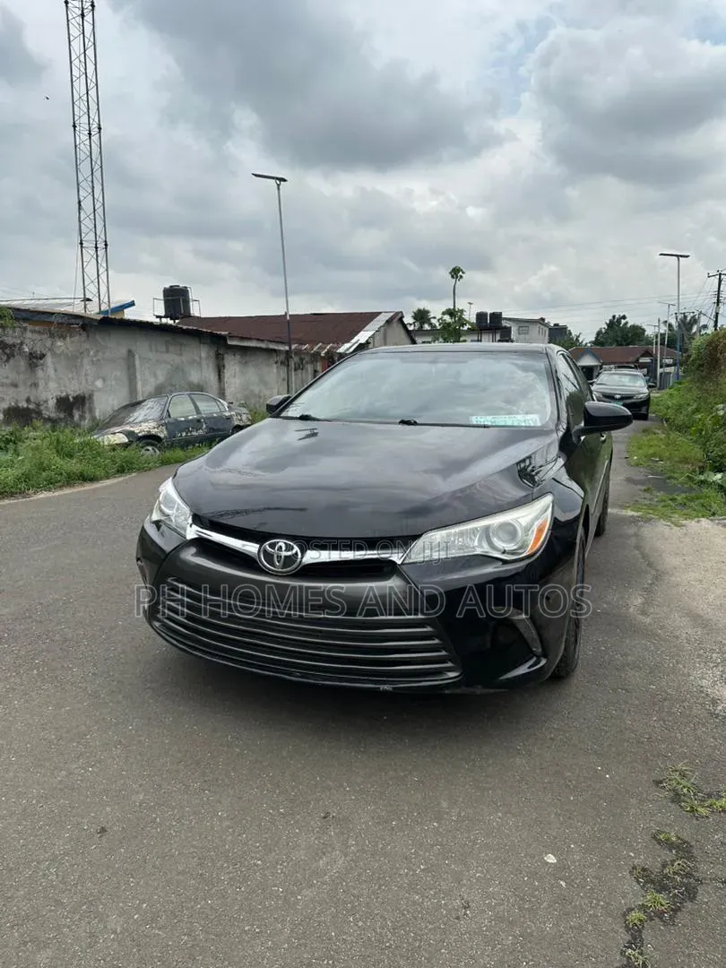 Toyota Camry 2016 Black