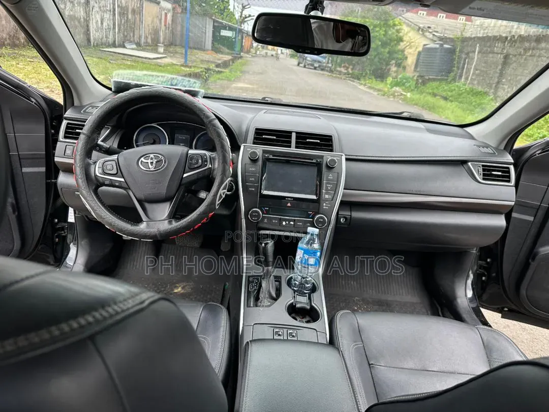 Toyota Camry 2016 Black