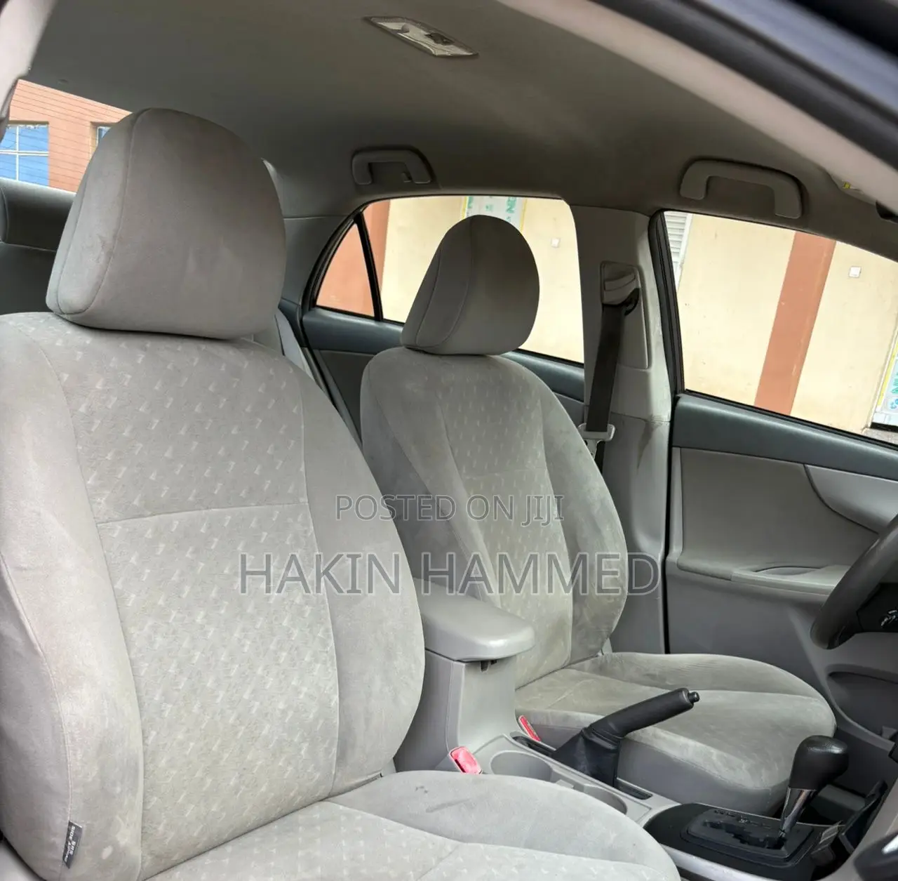 Toyota Corolla LE 4dr Sedan (1.8L 4cyl 4A) 2010 Gray