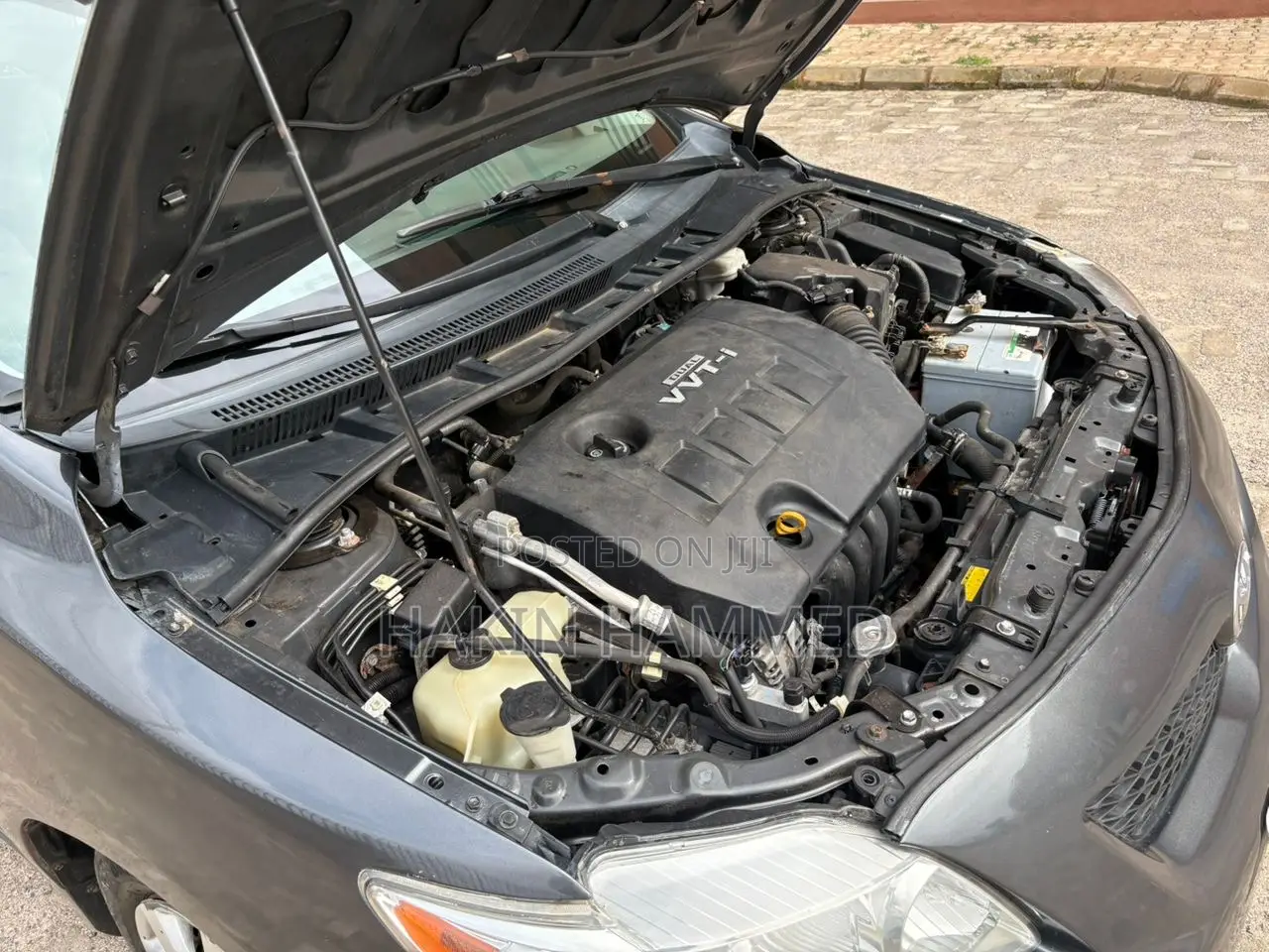 Toyota Corolla LE 4dr Sedan (1.8L 4cyl 4A) 2010 Gray