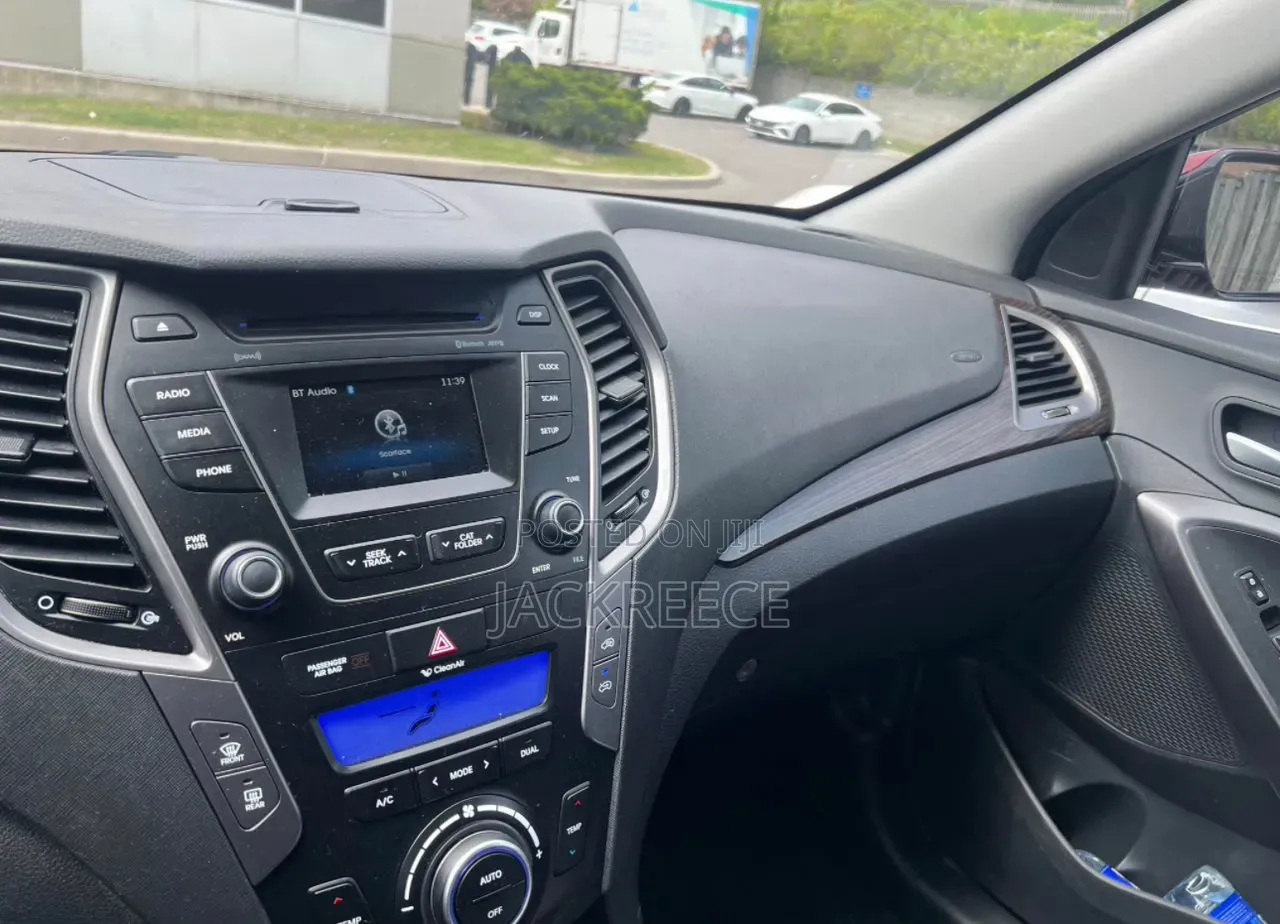 Hyundai Santa Fe 2013 Red