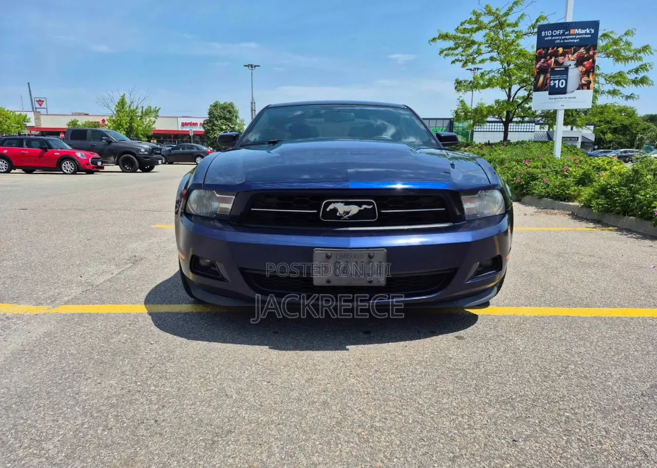 Ford Mustang 2012 Blue