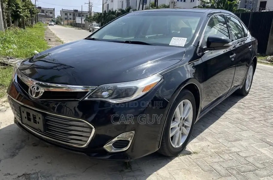 Toyota Avalon XLE FWDSedan (3.6L 6cyl 6A) 2016 Black