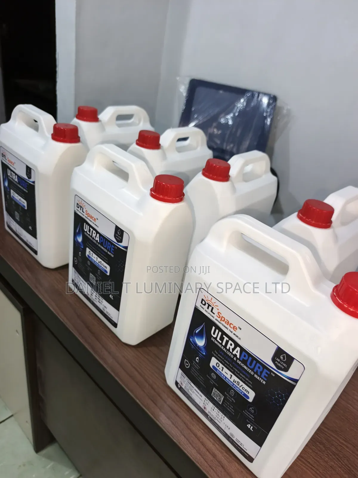 Deionized Water for Electronics Cleaning – Zero Mineral Residue Water