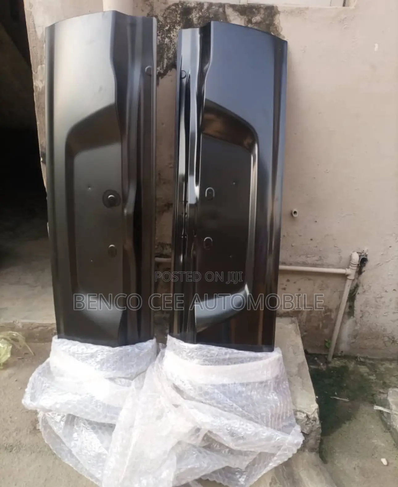 Down Booth Toyota Land Cruiser and Lexus Lx570