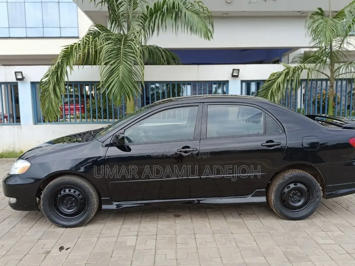 Toyota Corolla 2004 Black