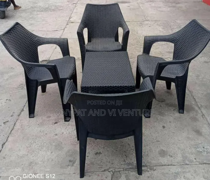 Quality Restaurants Table and Chairs