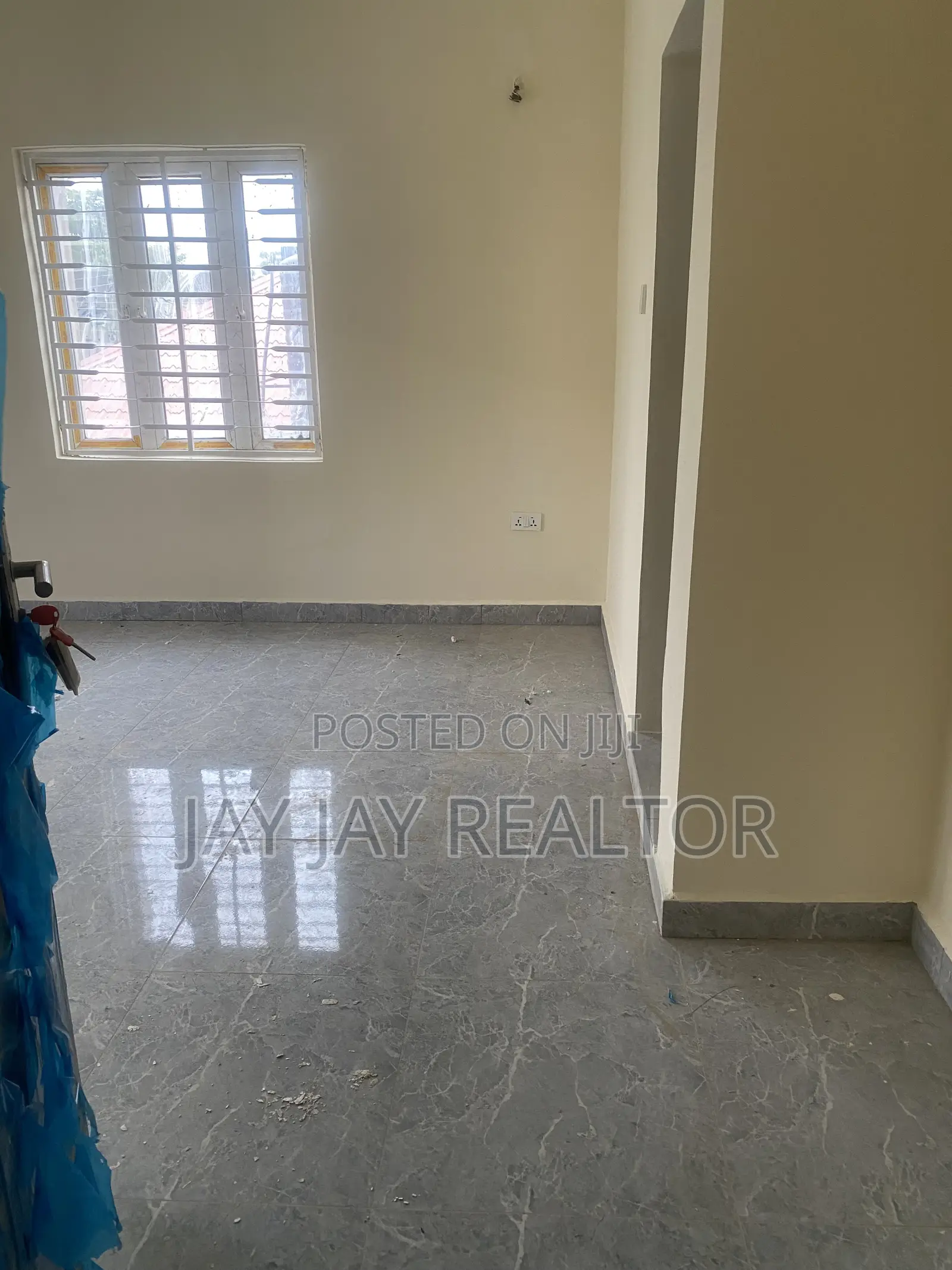 3bdrm Block of Flats in Sabon Lugbe for rent
