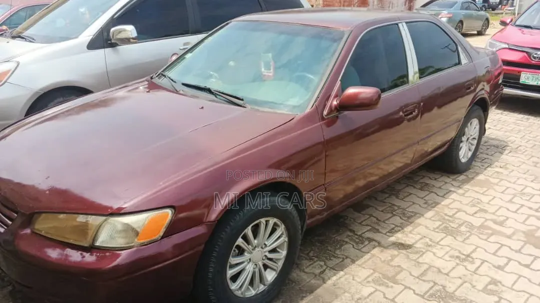 Toyota Camry 2001 Red