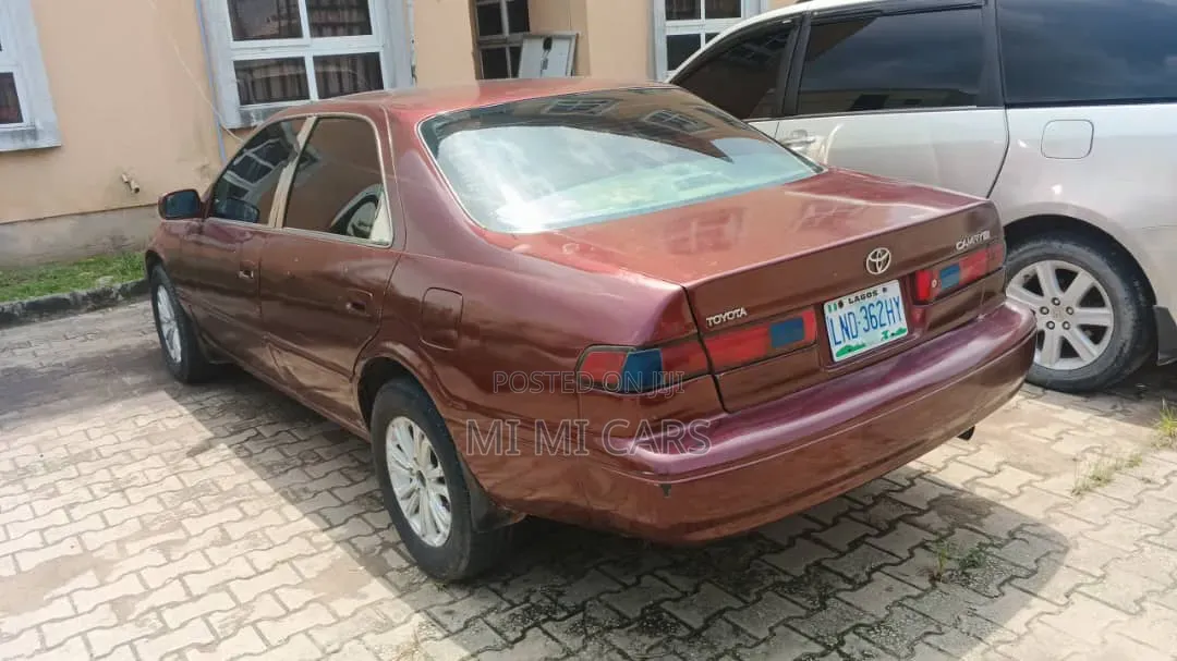 Toyota Camry 2001 Red