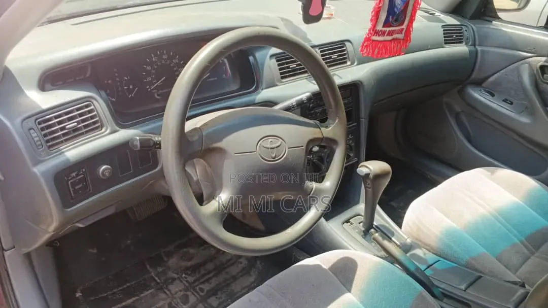 Toyota Camry 2001 Red