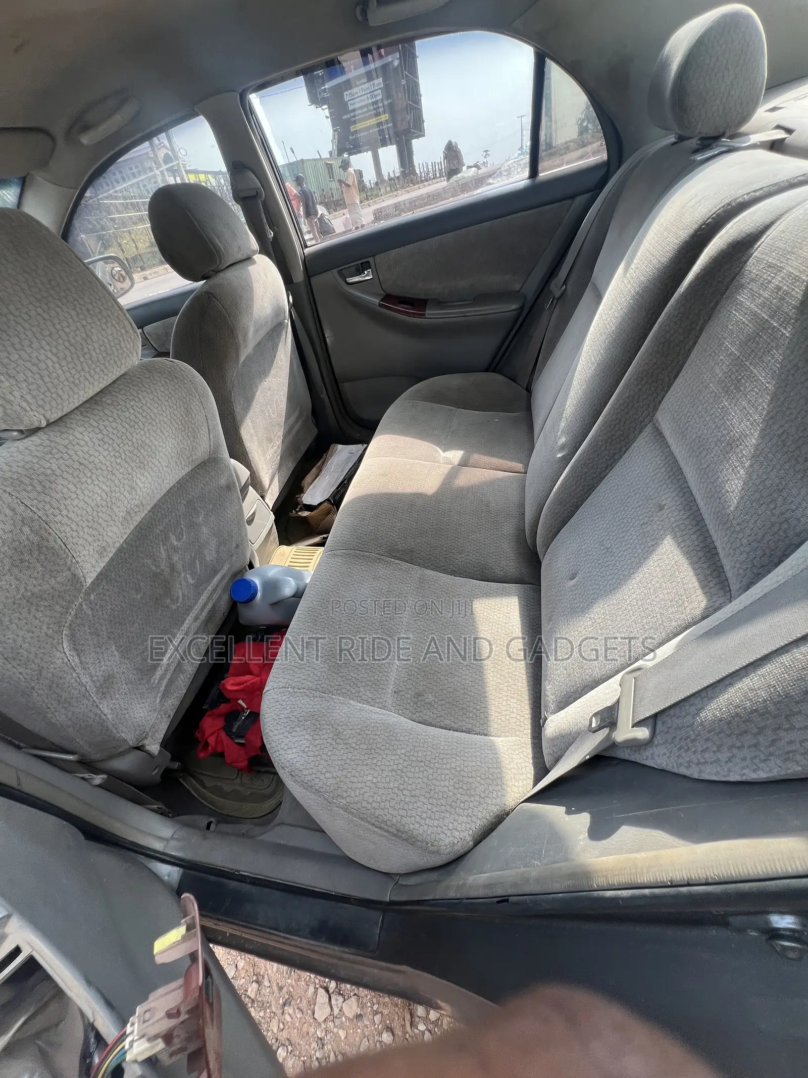 Toyota Corolla LE 2004 Gray