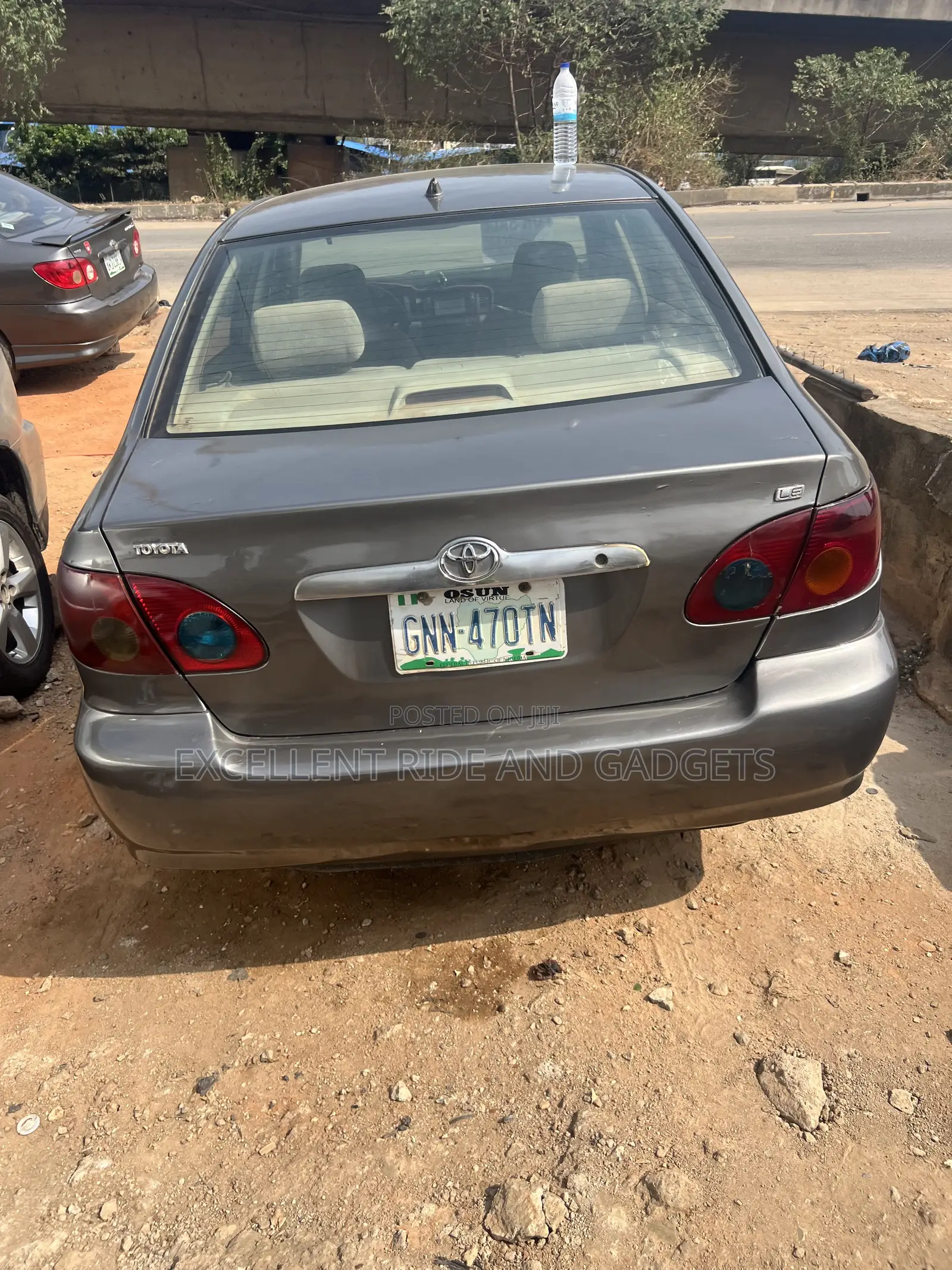 Toyota Corolla LE 2004 Gray