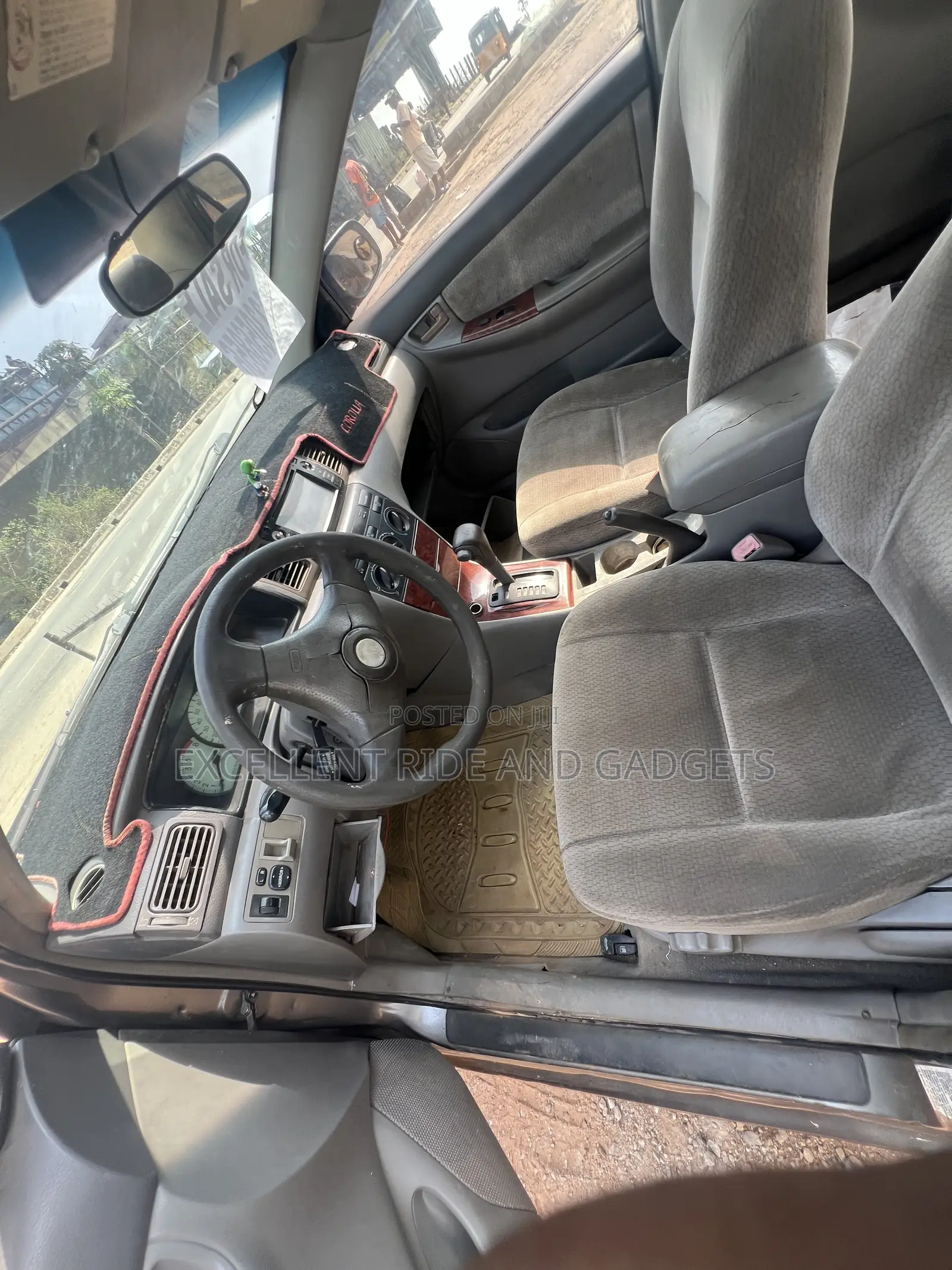 Toyota Corolla LE 2004 Gray