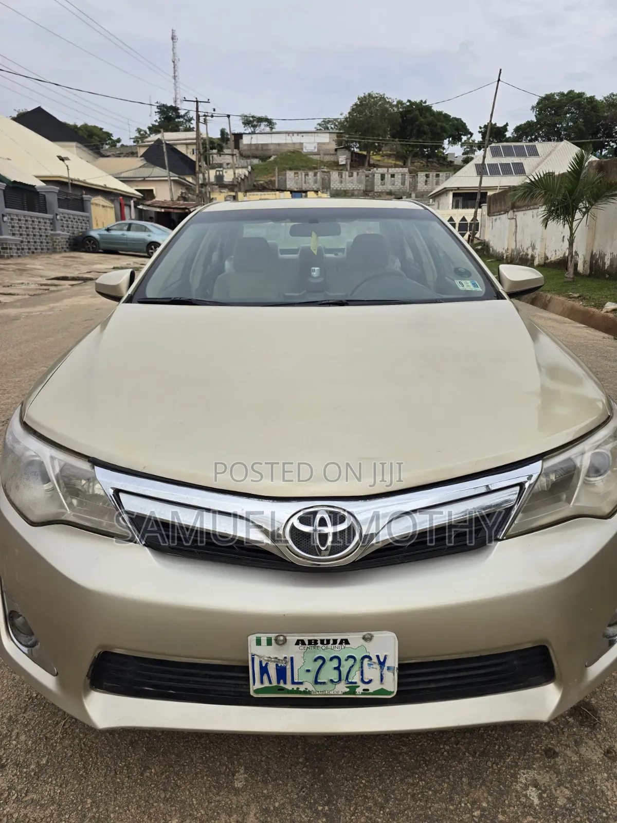 Toyota Camry 2012 Gold