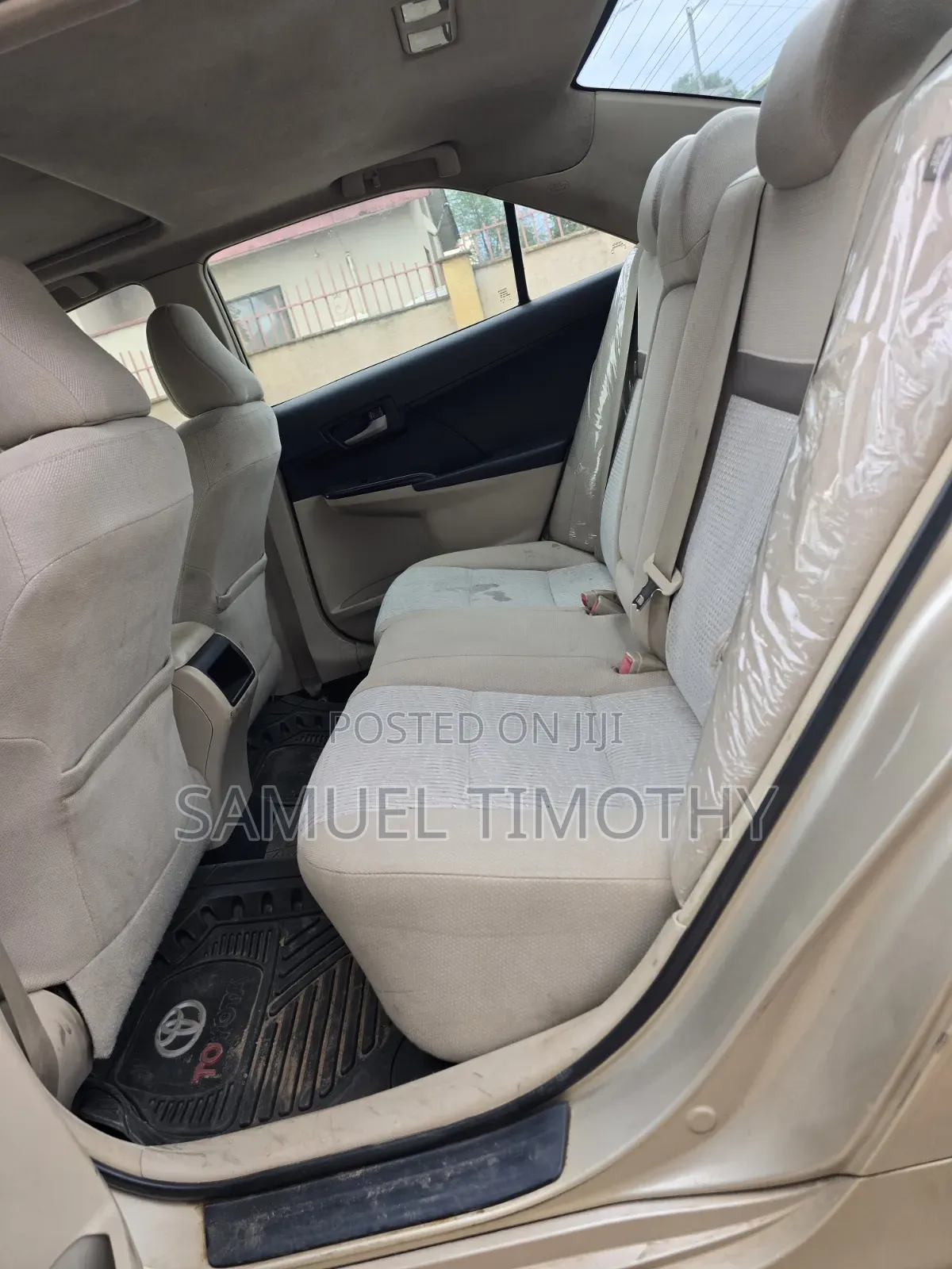 Toyota Camry 2012 Gold