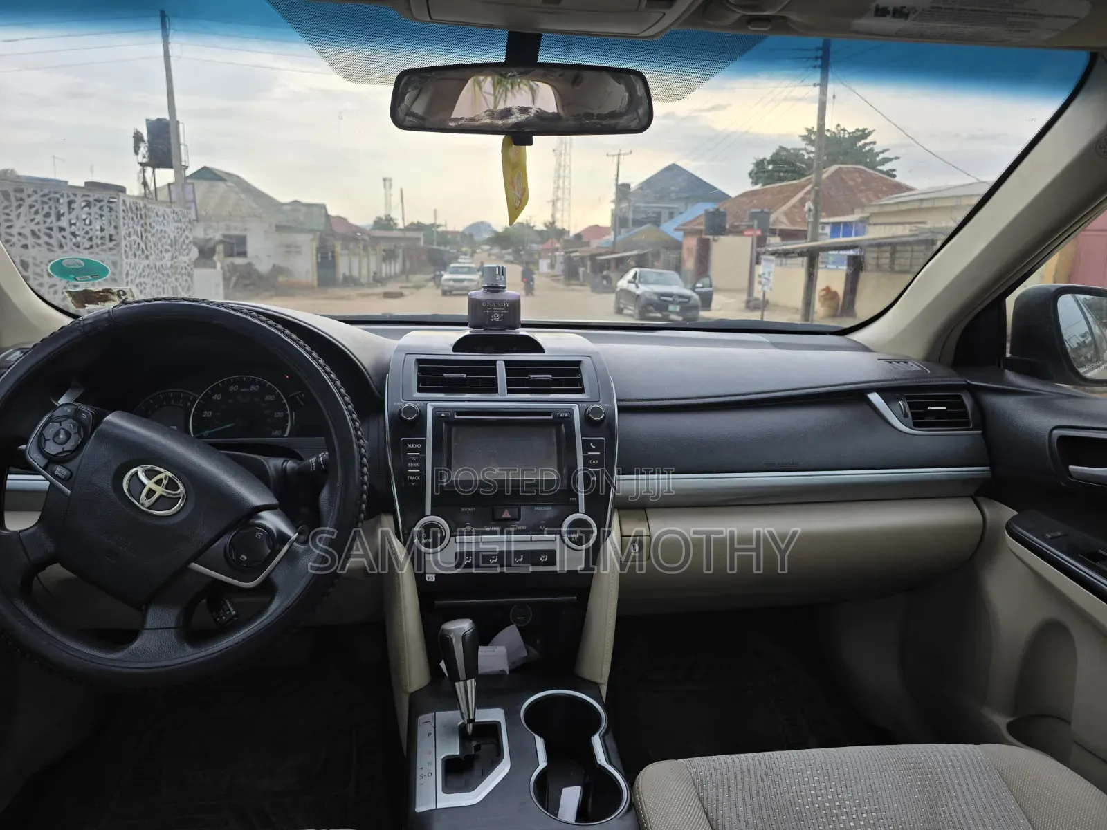 Toyota Camry 2012 Gold