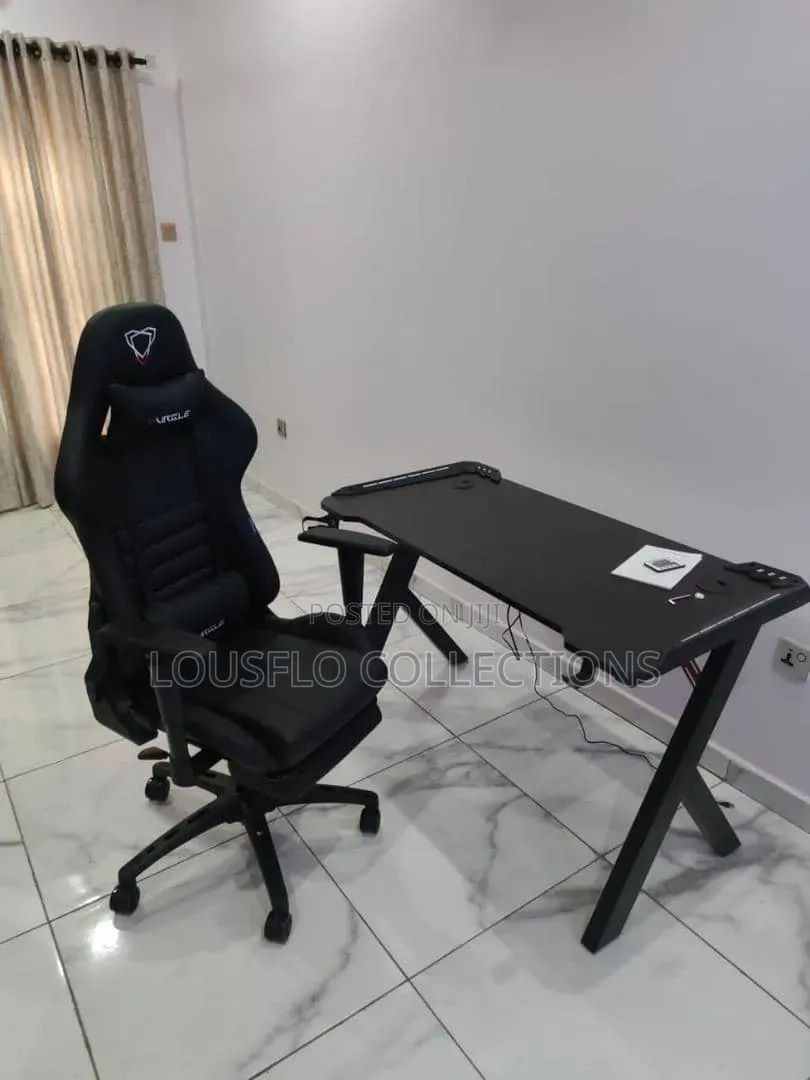 Your Quality Office Game Chair With Table