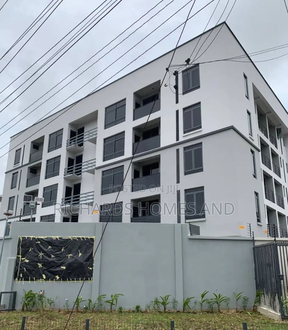 3bdrm Apartment in Lekki Phase 1 for rent