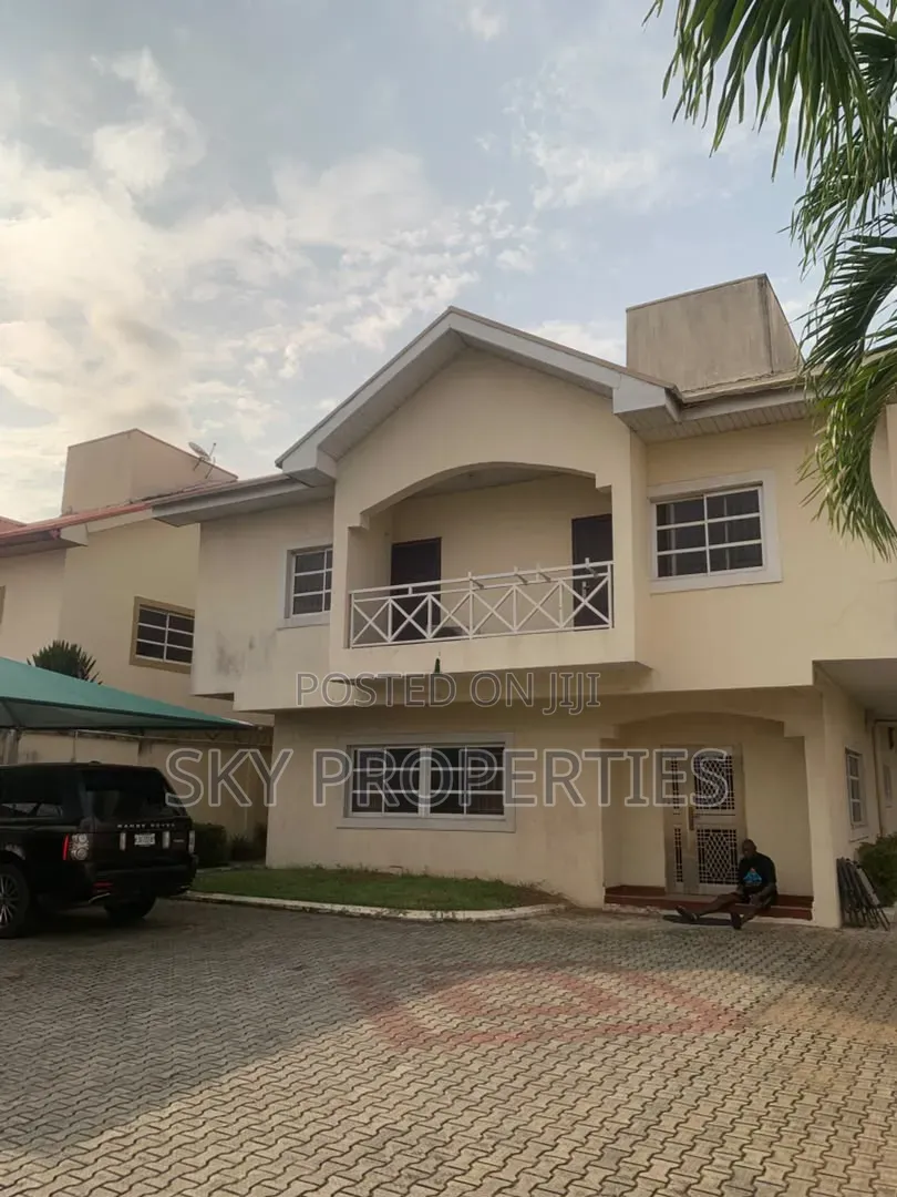 5bdrm Duplex in Parkview, Old Ikoyi for rent