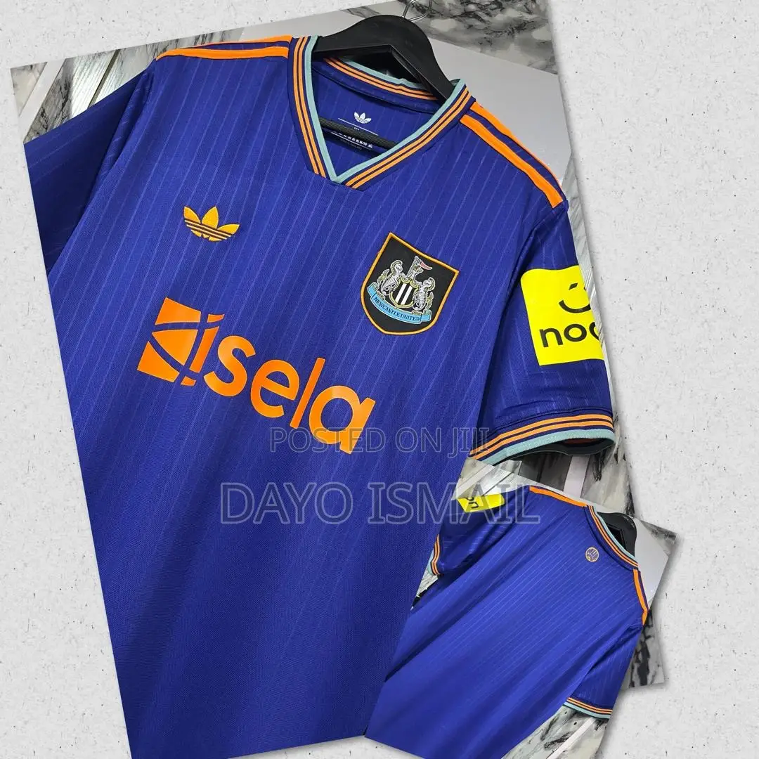 Newcastle United v-Neck Football Jersey