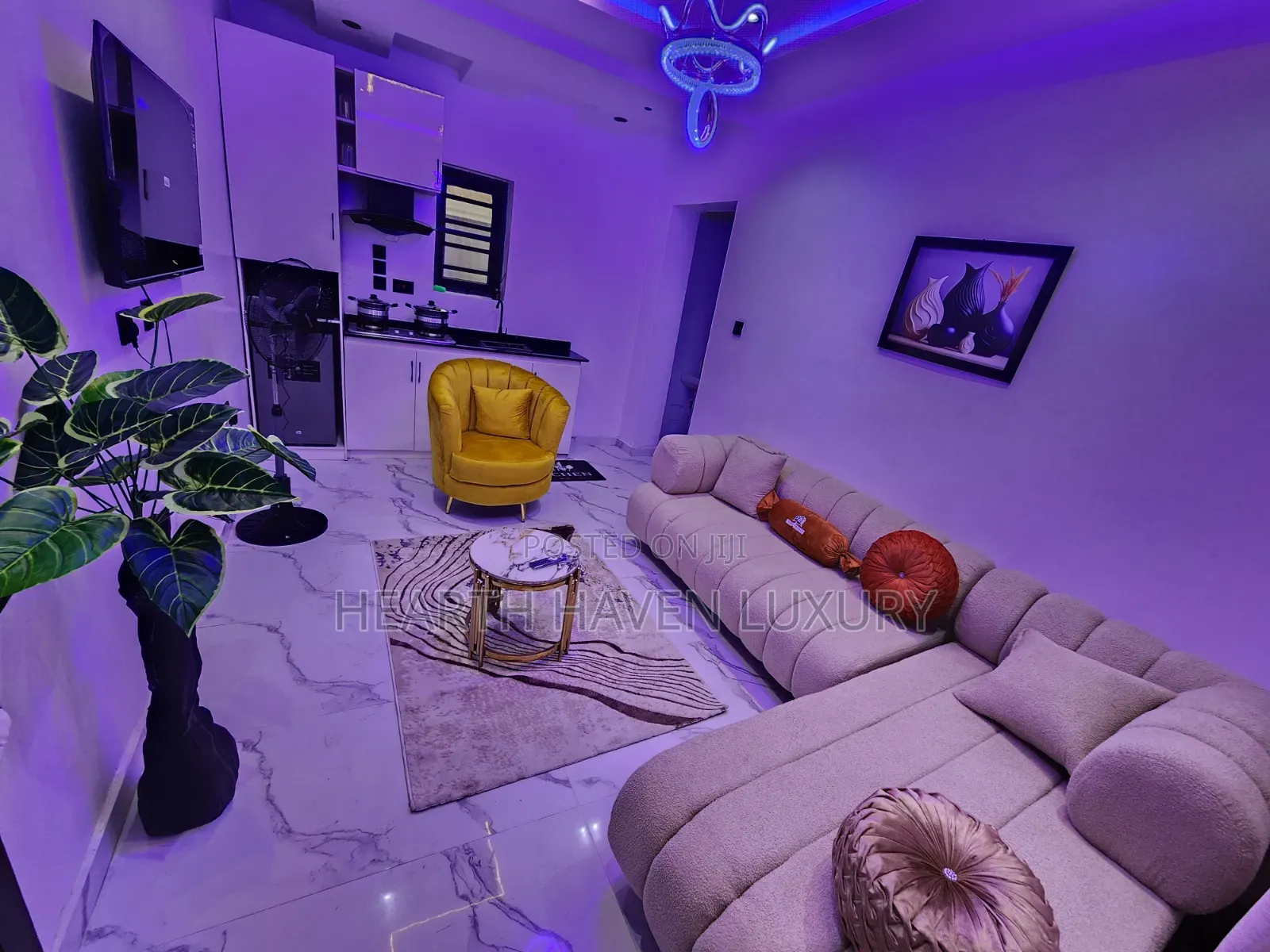 One-Bedroom Luxury Apartment – Hearth Haven Luxury Apartment