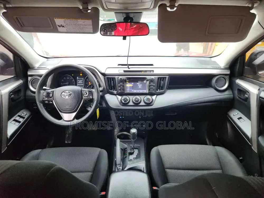 Toyota RAV4 XLE 4dr SUV (2.5L 4cyl 6A) 2018 Burgundy