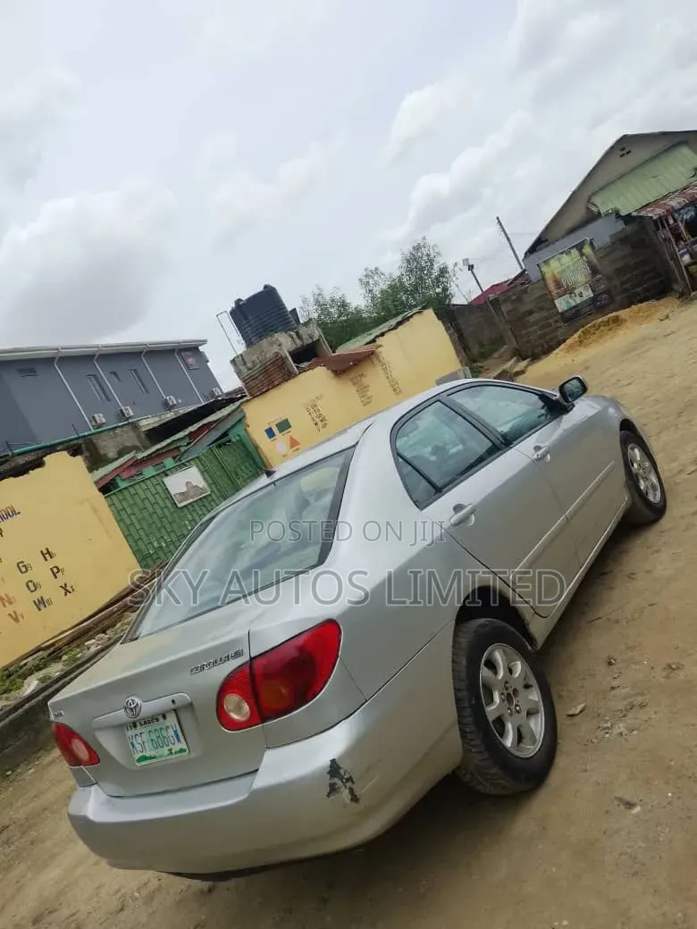 Toyota Corolla 2004 Silver