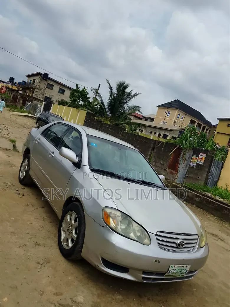 Toyota Corolla 2004 Silver