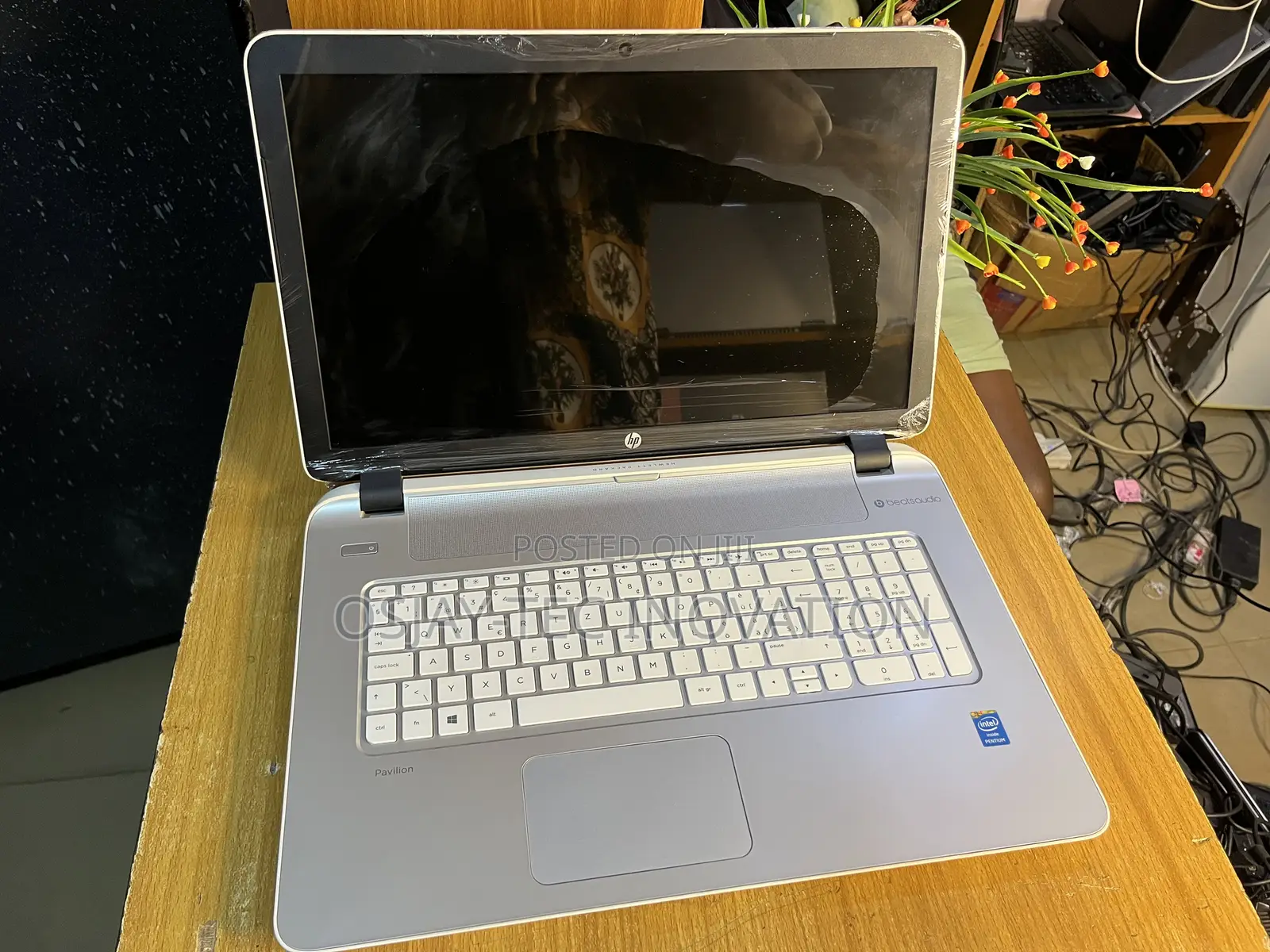 Laptop HP Pavilion 17 8GB Intel Pentium HDD 320GB
