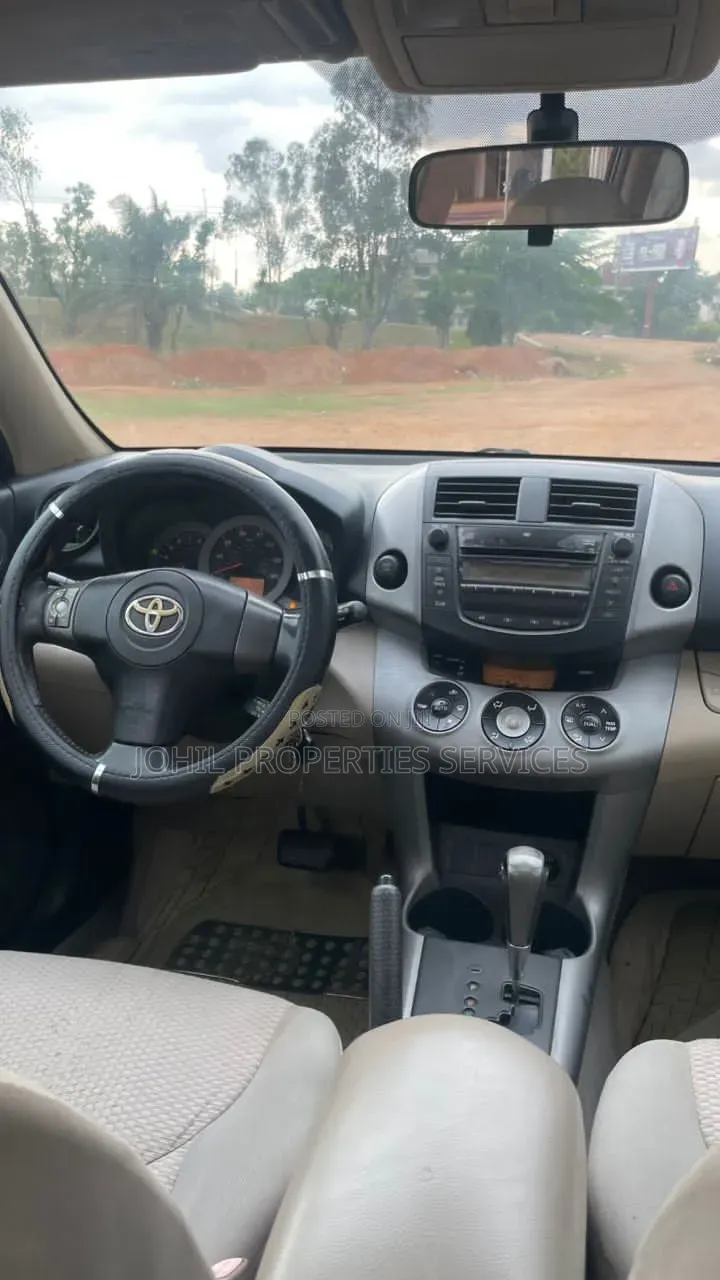 Toyota RAV4 1.8 2007 Gray