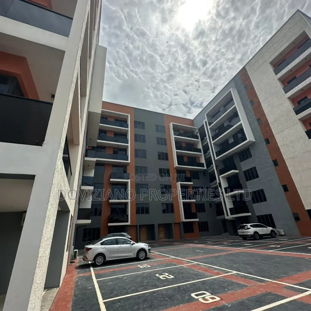 3bdrm Apartment in Lekki Phase 1 for sale