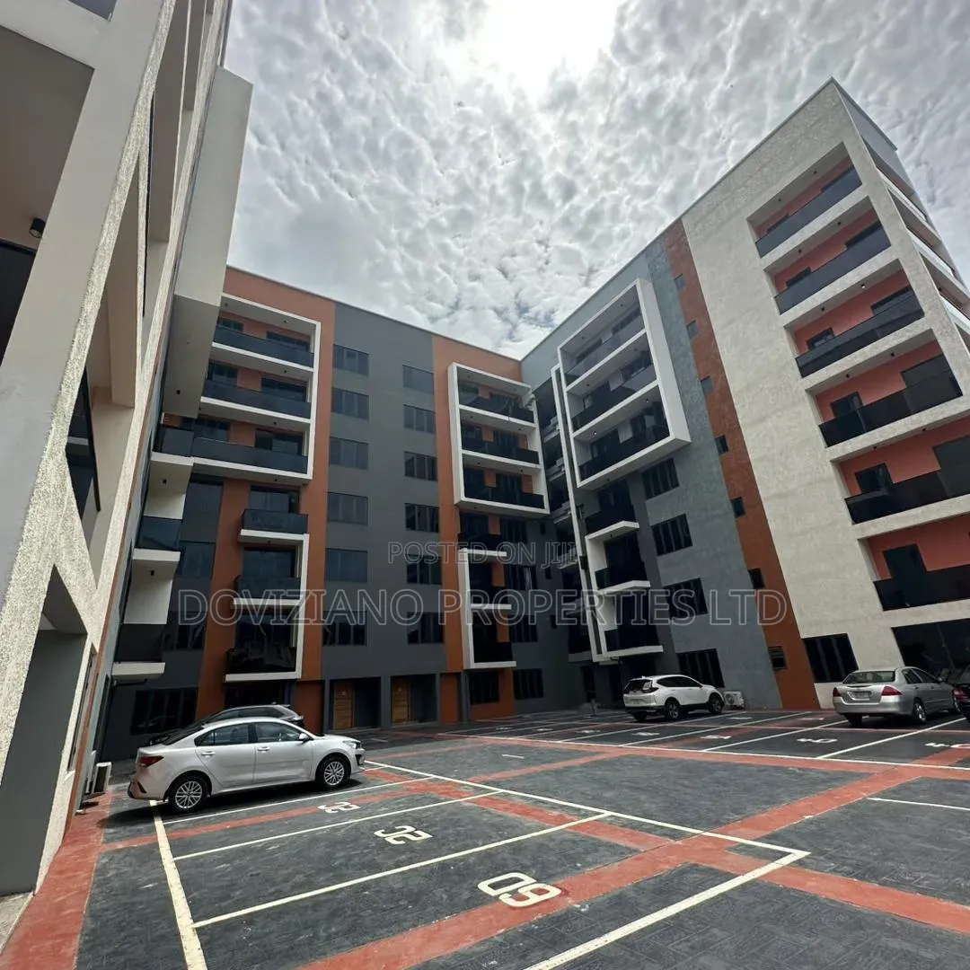 3bdrm Apartment in Lekki Phase 1 for sale